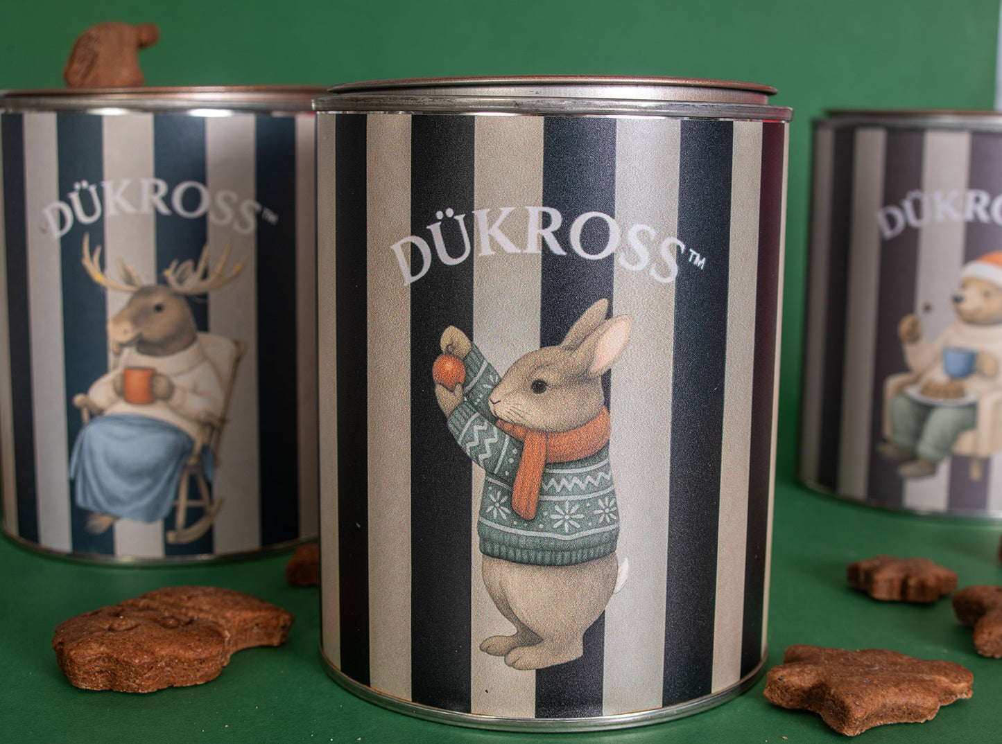 North Pole 200 Grs.: Galletas navideñas artesanales con aroma a canela, elaboradas con receta familiar y guardadas en exclusivos tarros vintage DÜKROSS.