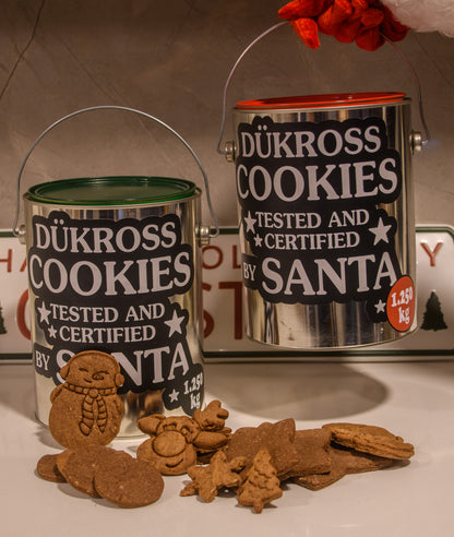 Family Cookies 1.25 KG.: Un tarro gigante de galletas artesanales con aroma a canela. Edición vintage en metal crudo. Perfecto para toda tu temporada navideña.