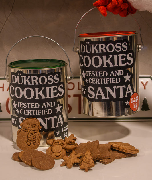 Family Cookies 1.25 KG.: Un tarro gigante de galletas artesanales con aroma a canela. Edición vintage en metal crudo. Perfecto para toda tu temporada navideña.