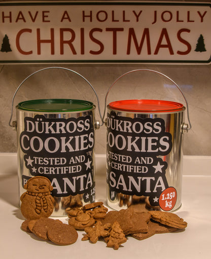 Family Cookies 1.25 KG.: Un tarro gigante de galletas artesanales con aroma a canela. Edición vintage en metal crudo. Perfecto para toda tu temporada navideña.